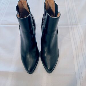 Indigo Rd Women's  Adore‎ Booties
